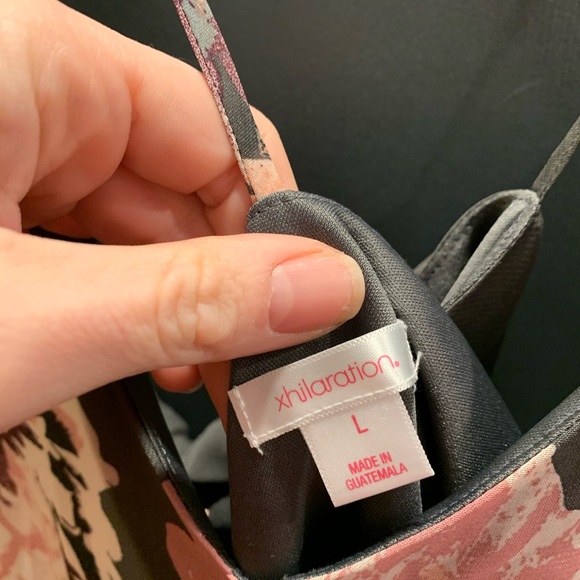 Light, breezy cute spring dress - Picture 2 of 3